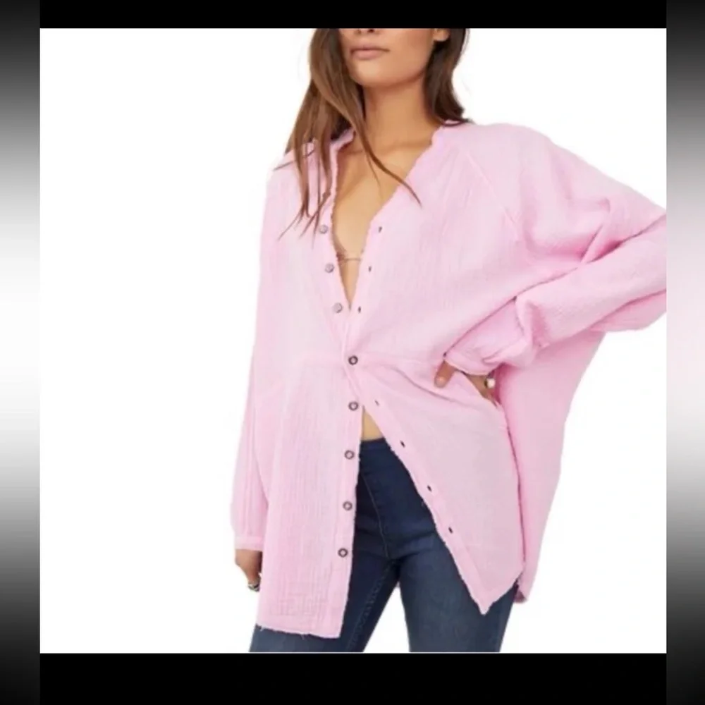 Free People We The Free Summer Daydream Buttondown in Pink size Medium - Picture 2 of 12